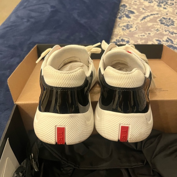 Beautiful Prada America Cup size 9 sneakers black. Comes with box and travel bag - Picture 5 of 8